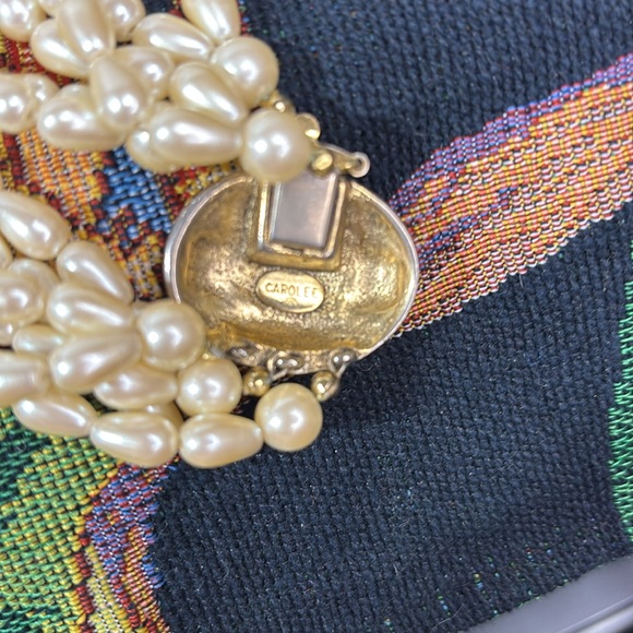 Carolee simulated 6 strand pearl necklace - Picture 3 of 4